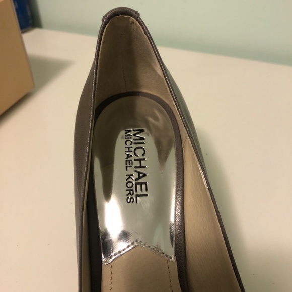 Michael Kors leather shoes - Picture 4 of 5